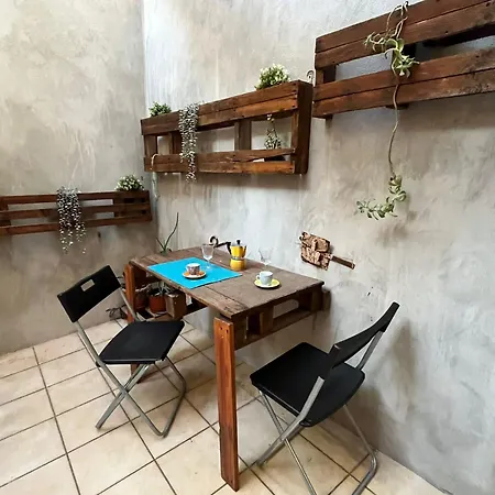 Station House Riccardo *